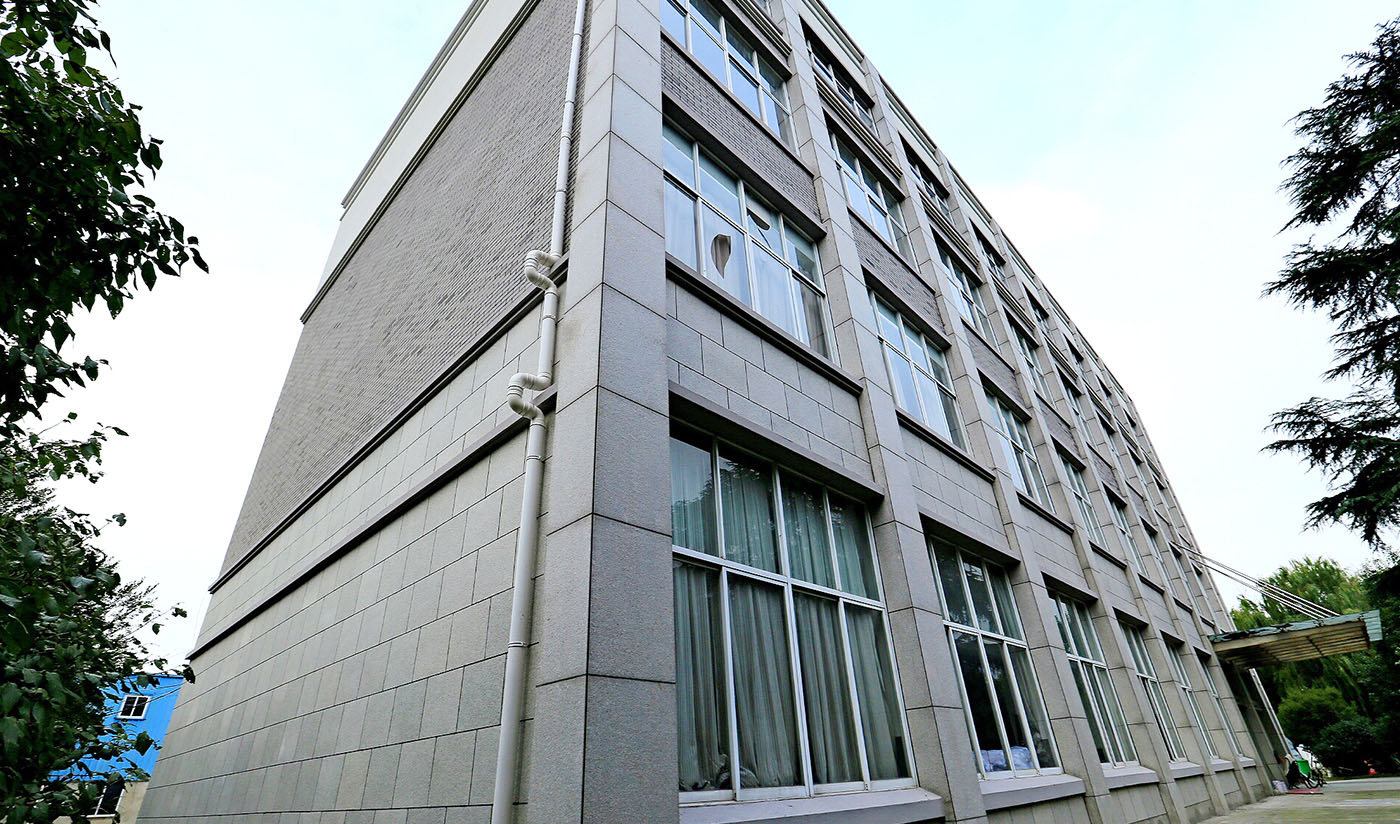 嘉興海寧長安鎮(zhèn)青年路改造（貼片磚、花崗巖）